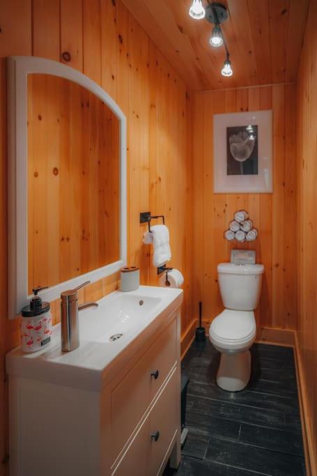 Private Hot Tub Sauna Indoor Pool Bee Mille-Isles